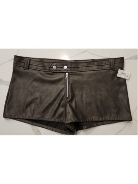 NWT Brown Faux Leather Shorts High Waisted Zipper Fly Women's XL No Boundaries